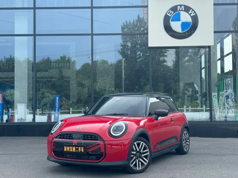 MINI MINI, 2025