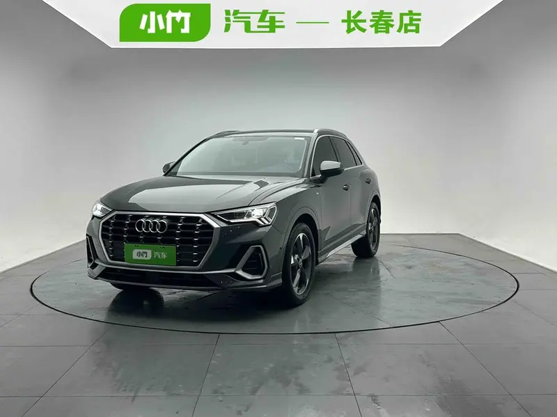 Audi Q3, 2022