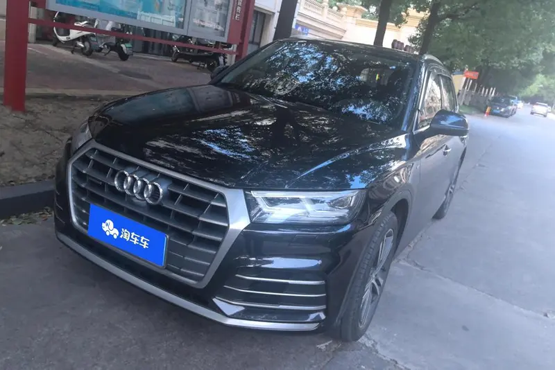 Audi Q5L, 2020