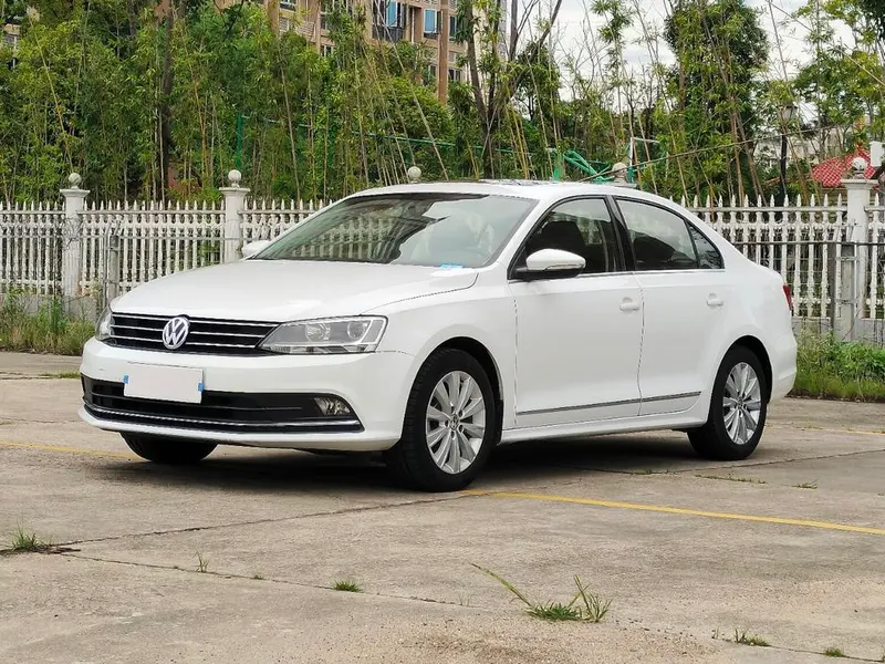 Volkswagen Sagitar, 2015
