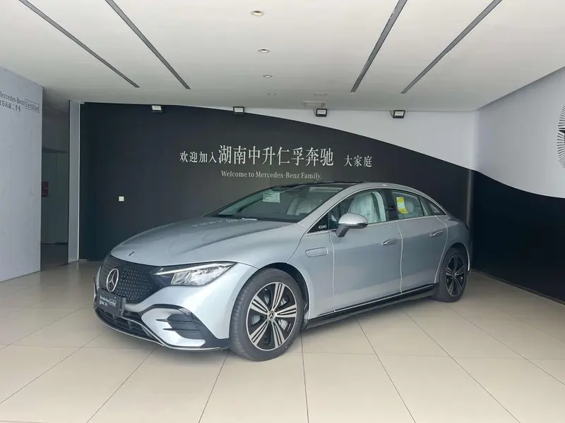 Mercedes-Benz EQE, 2025
