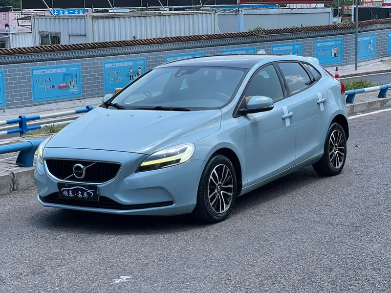 Volvo V40, 2017