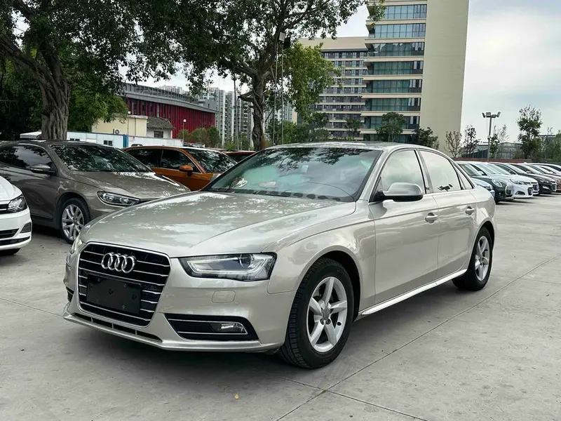 Audi A4L, 2015