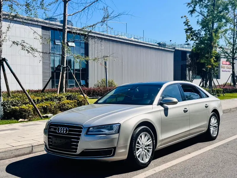 Audi A8, 2014