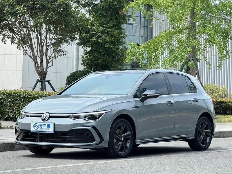 Volkswagen Golf, 2023