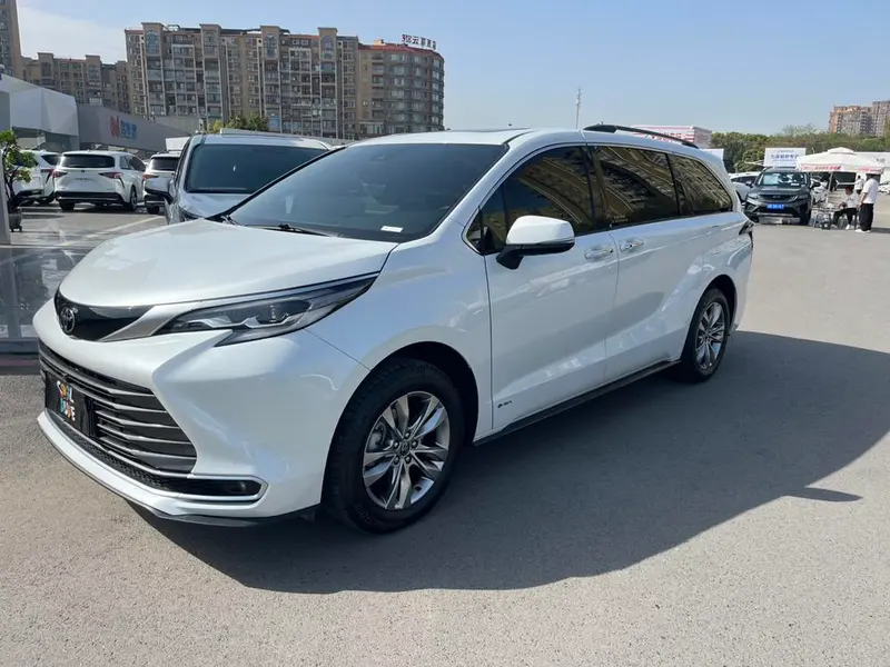 Toyota Sienna, 2024