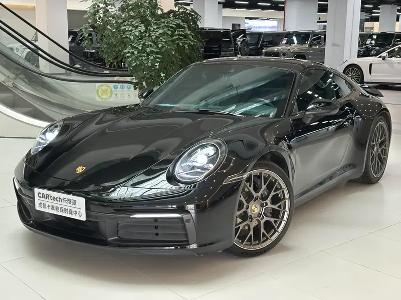 Porsche 911, 2023