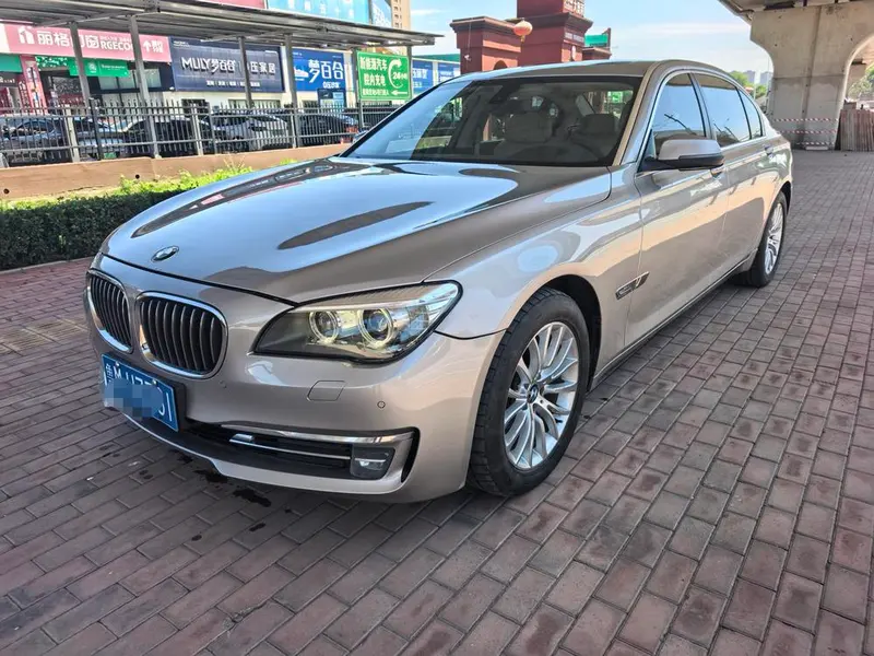 BMW 7-Series, 2013