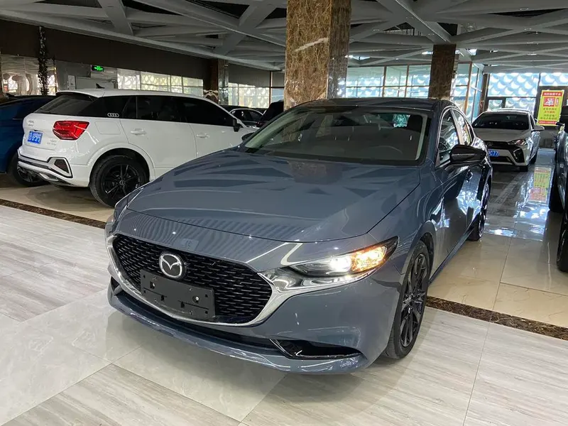 Mazda 3 Axela, 2022
