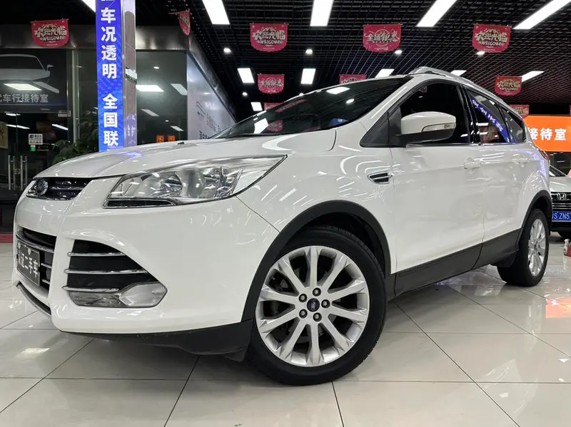 Ford Kuga, 2015