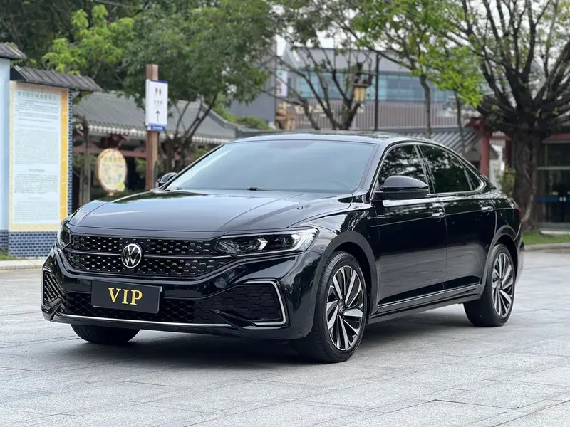 Volkswagen Passat, 2022