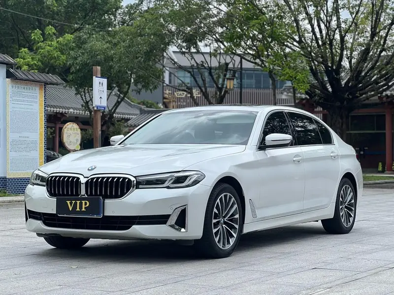 BMW 5-Series, 2022