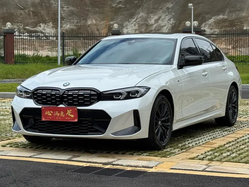 BMW 3-Series, 2023