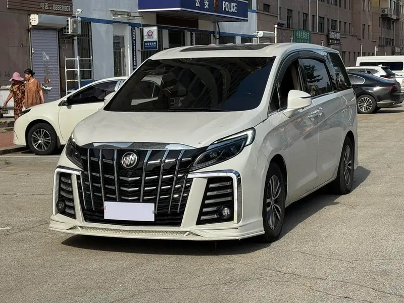 Buick GL8, 2017