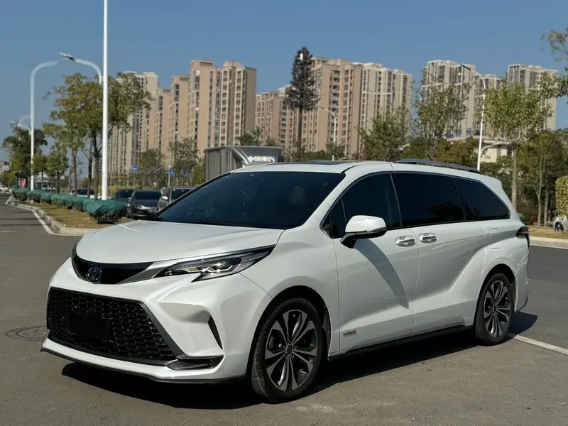 Toyota Granvia, 2022
