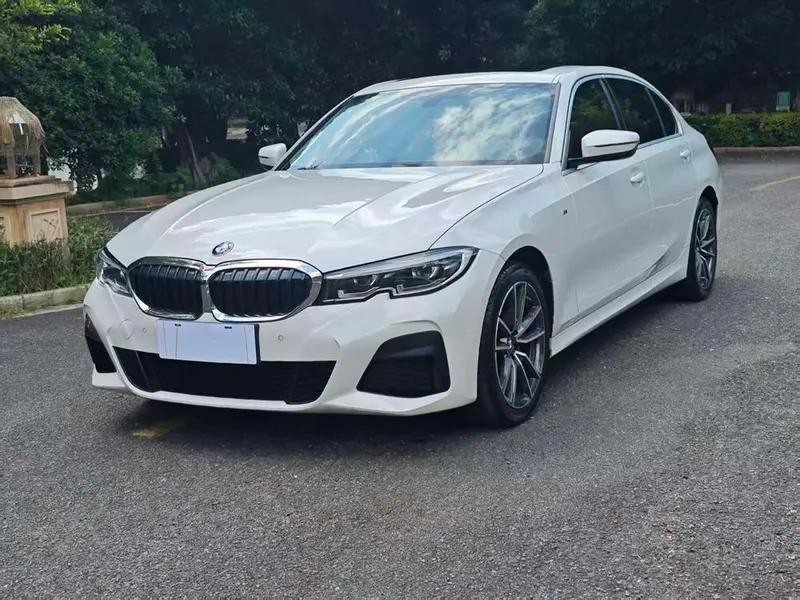 BMW 3-Series, 2022