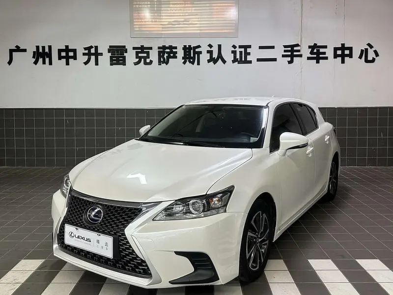 Lexus CT, 2017