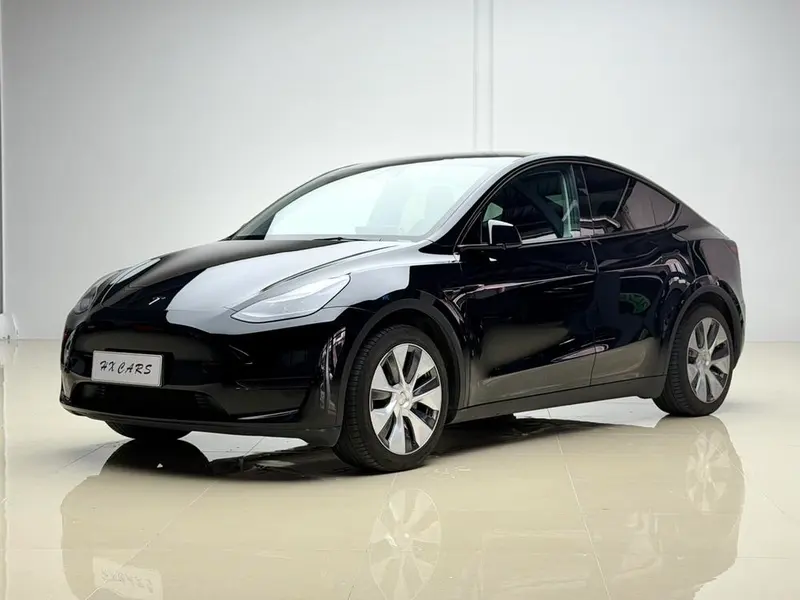 Tesla Model Y, 2022