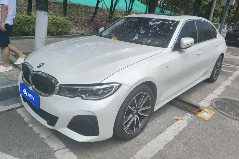 BMW 3-Series, 2021