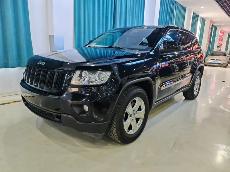 Jeep Grand Cherokee (Import), 2013