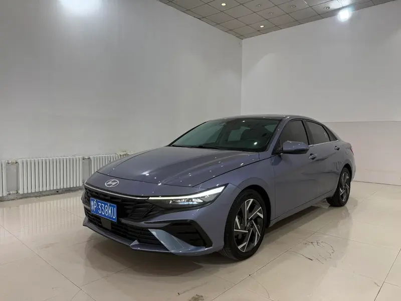 Hyundai Elantra, 2023