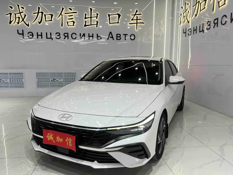 Hyundai Elantra, 2023