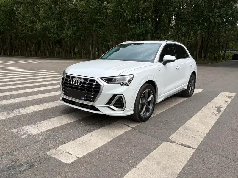 Audi Q3, 2022