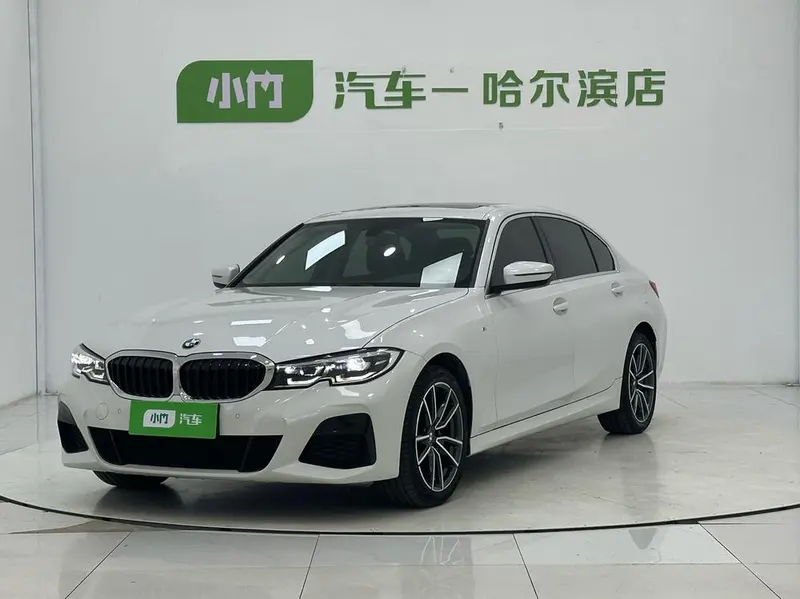 BMW 3-Series, 2022