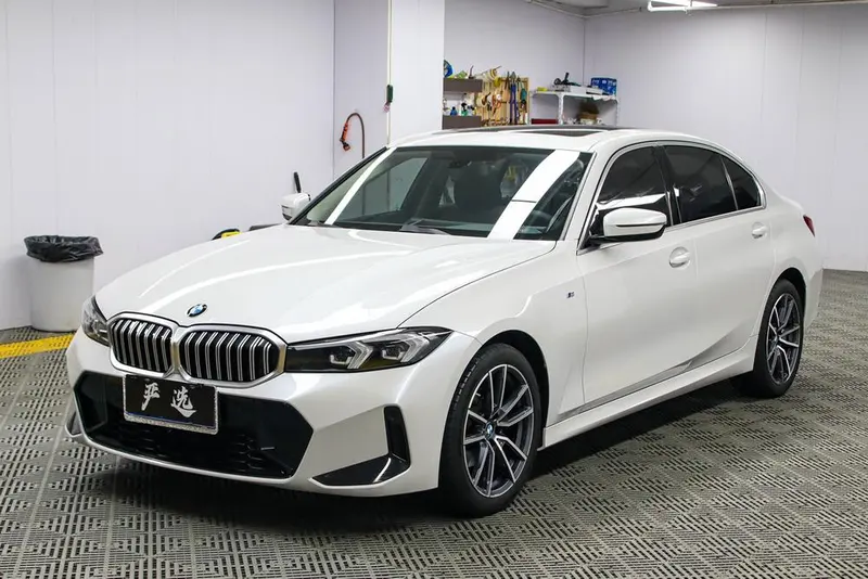 BMW 3-Series, 2023