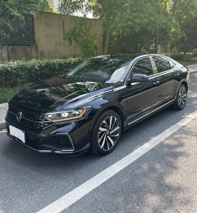 Volkswagen Passat, 2022