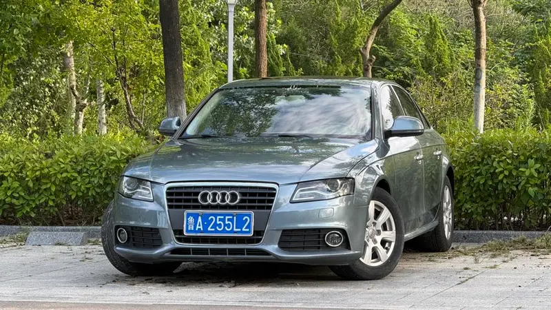 Audi A4L, 2010