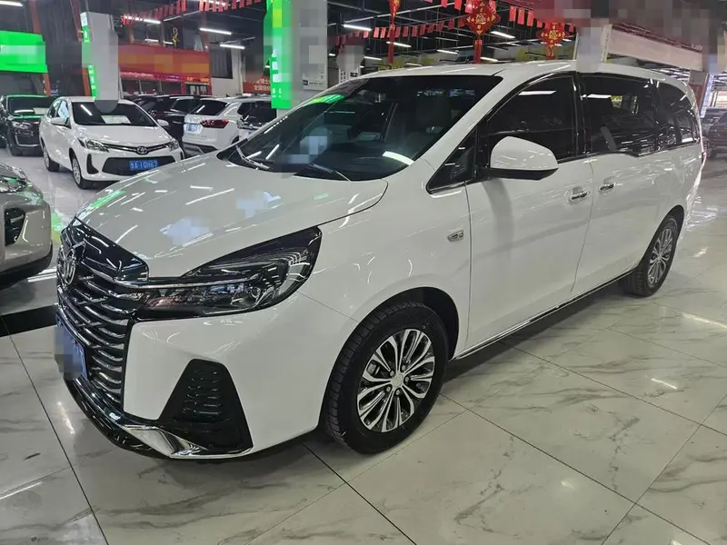 Buick GL8, 2023