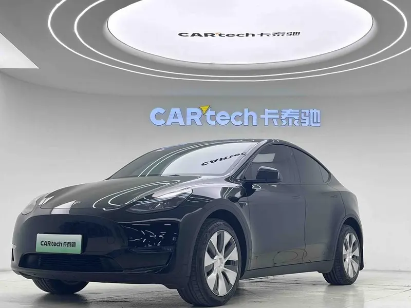 Tesla Model Y, 2022