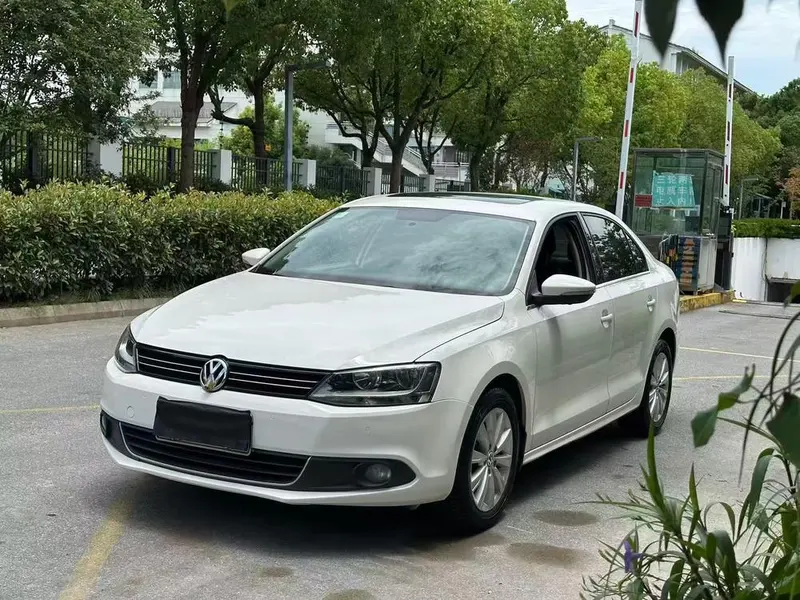 Volkswagen Sagitar, 2014