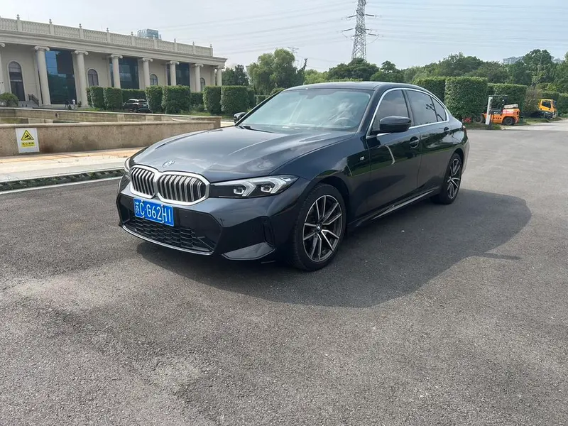 BMW 3-Series, 2023