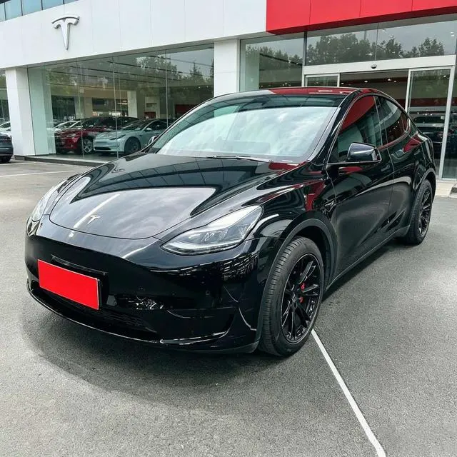 Tesla Model Y, 2022