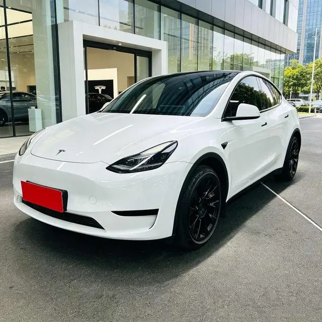 Tesla Model Y, 2022