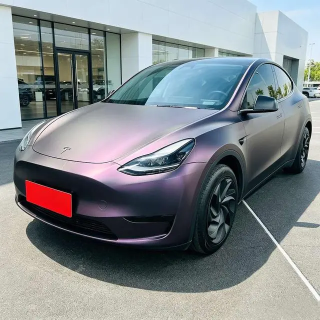 Tesla Model Y, 2024