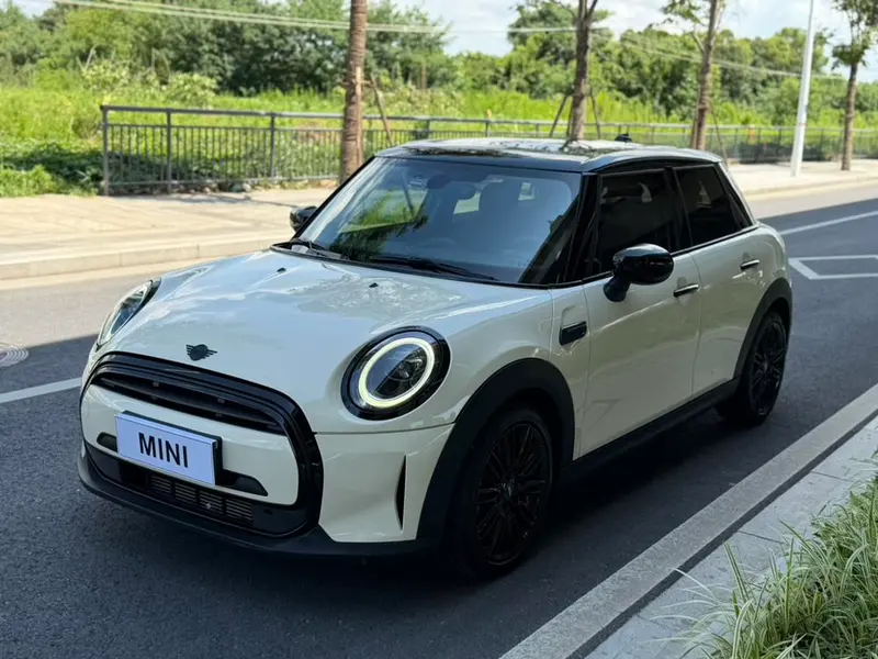 MINI MINI, 2022