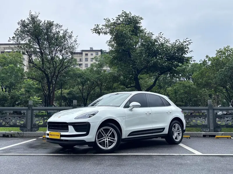 Porsche Macan, 2022