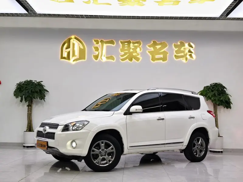 Toyota RAV4, 2012