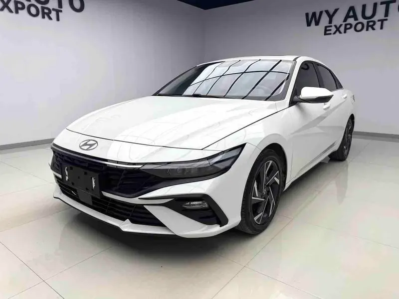 Hyundai Elantra, 2023