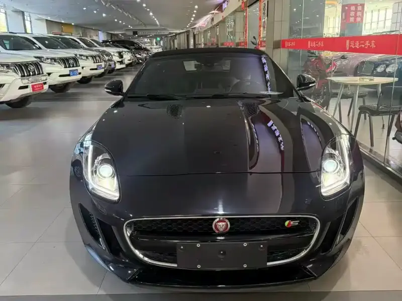 Jaguar F-TYPE, 2017