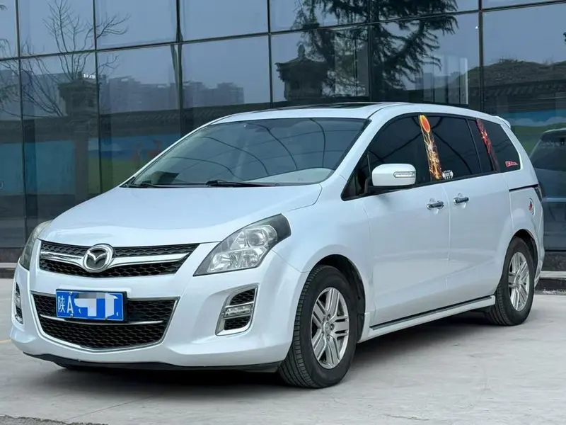 Mazda 8, 2015