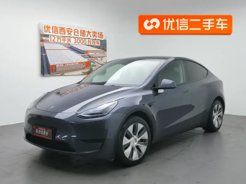 Tesla Model Y, 2022