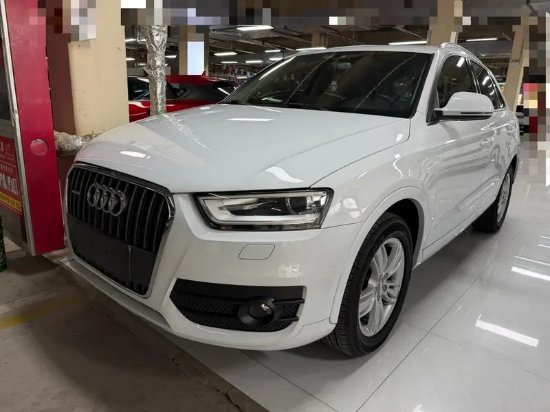 Audi Q3, 2013