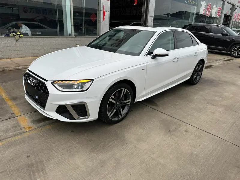 Audi A4L, 2022