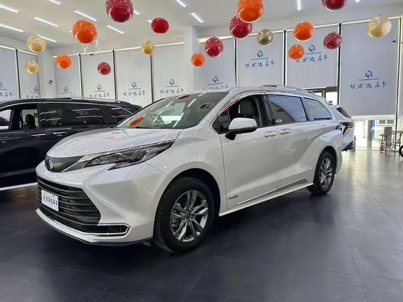 Toyota Sienna, 2023