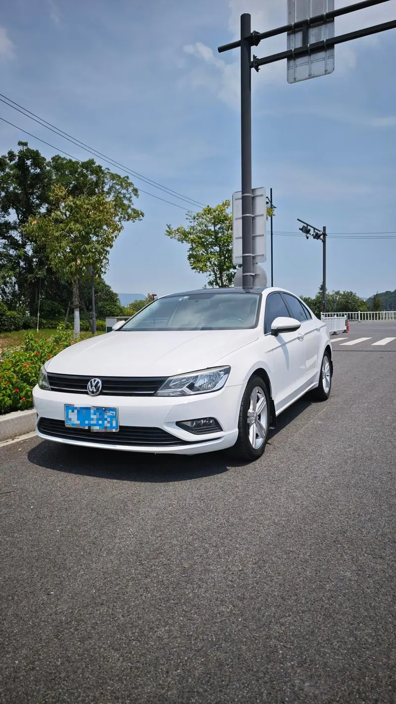 Volkswagen Lamando, 2015