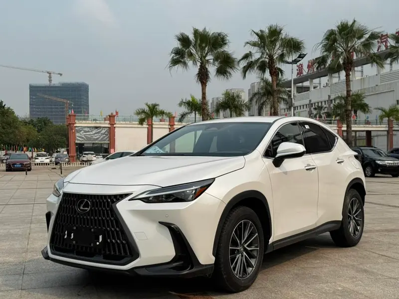Lexus NX, 2023